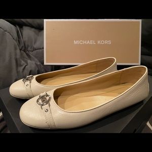 Moccassins beiges Michael Kors grandeur 8.5